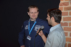 Andy mit Conrad von "Der Besuch" im Interview